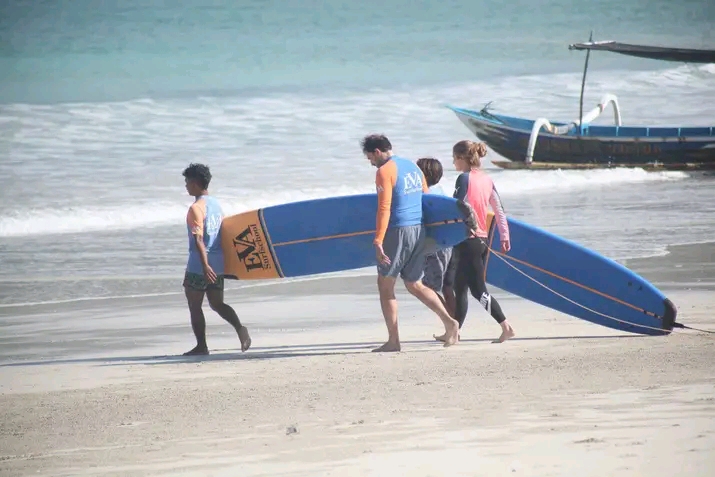 PAKET BELAJAR SURFINGG,PAKET EXPLORE AND SNORKELING - Image 4